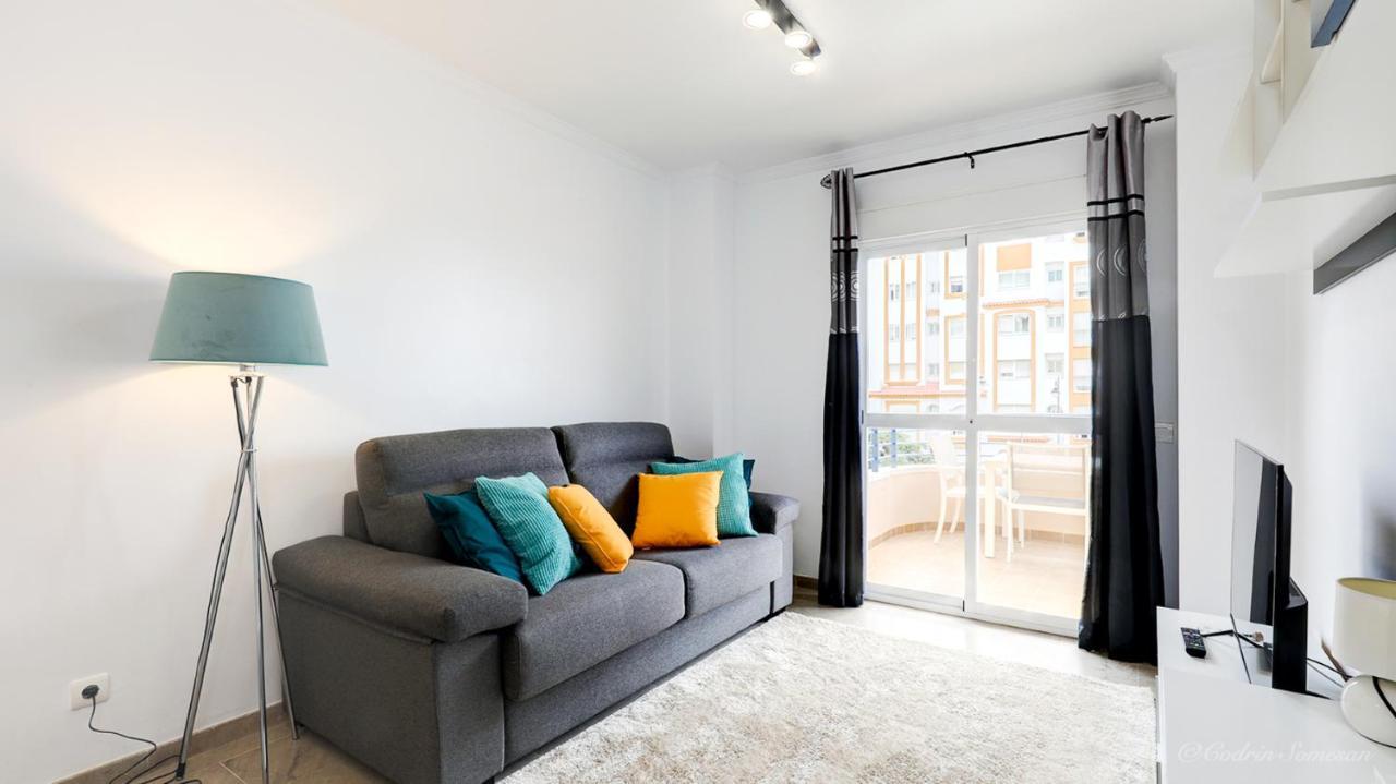 Cozy Apartment Overlooking Estepona'S Marina! Exterior photo