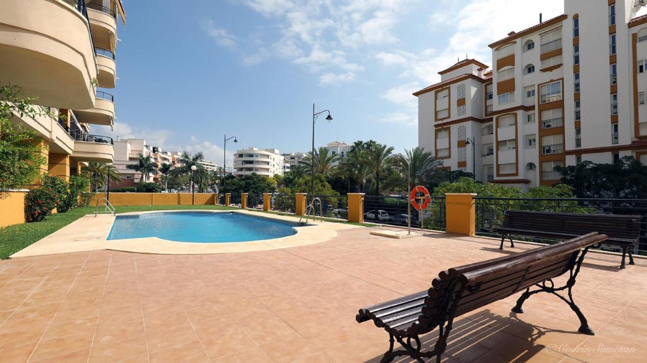 Cozy Apartment Overlooking Estepona'S Marina! Exterior photo