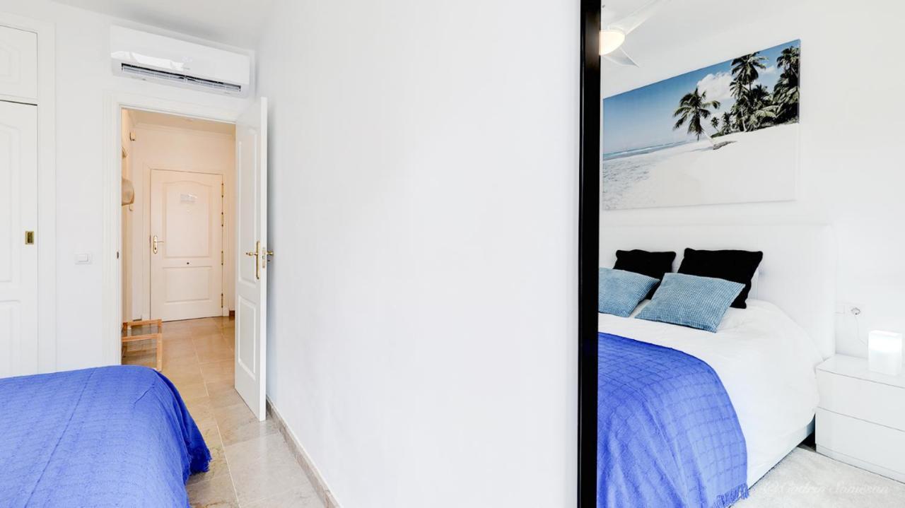 Cozy Apartment Overlooking Estepona'S Marina! Exterior photo