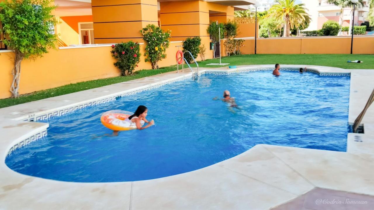 Cozy Apartment Overlooking Estepona'S Marina! Exterior photo