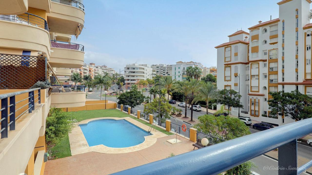 Cozy Apartment Overlooking Estepona'S Marina! Exterior photo