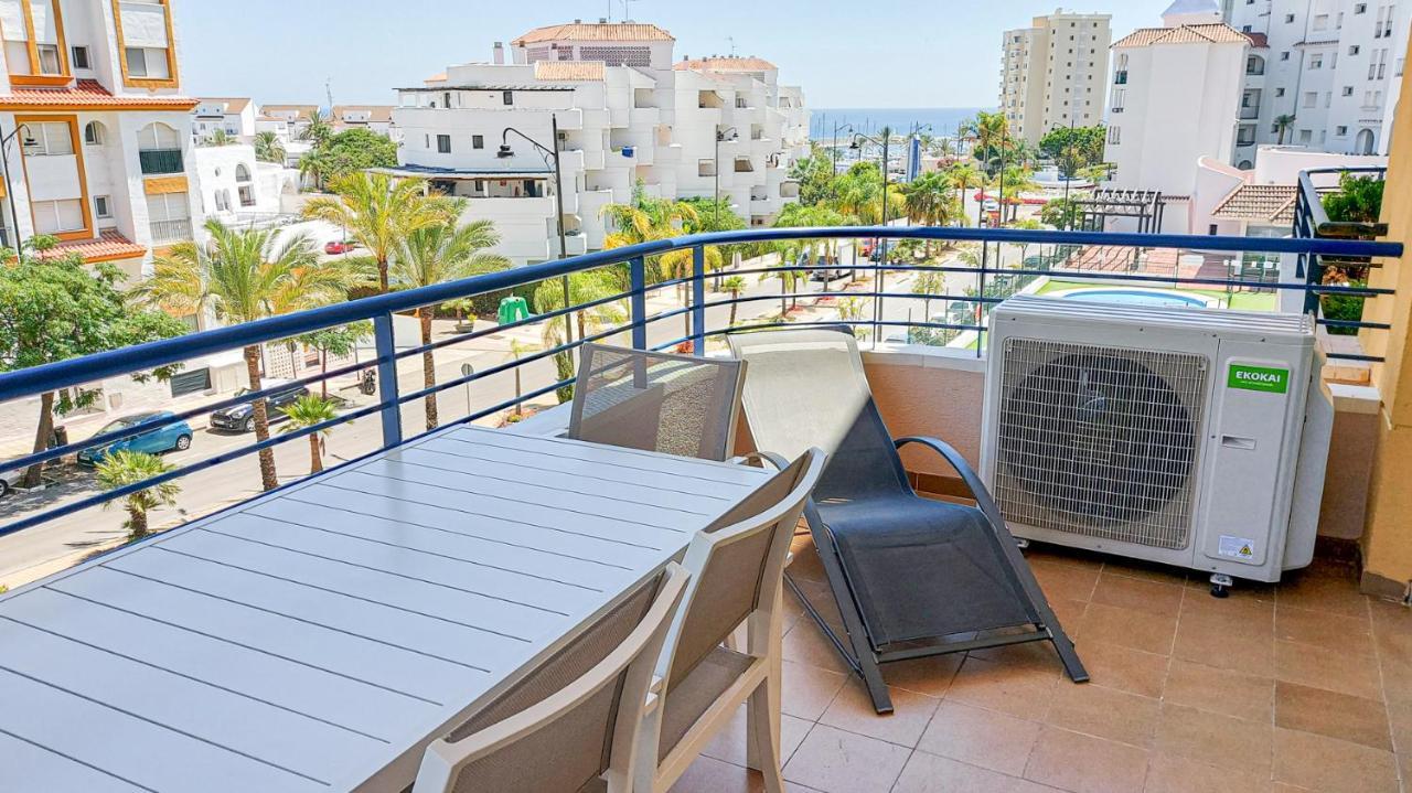 Cozy Apartment Overlooking Estepona'S Marina! Exterior photo